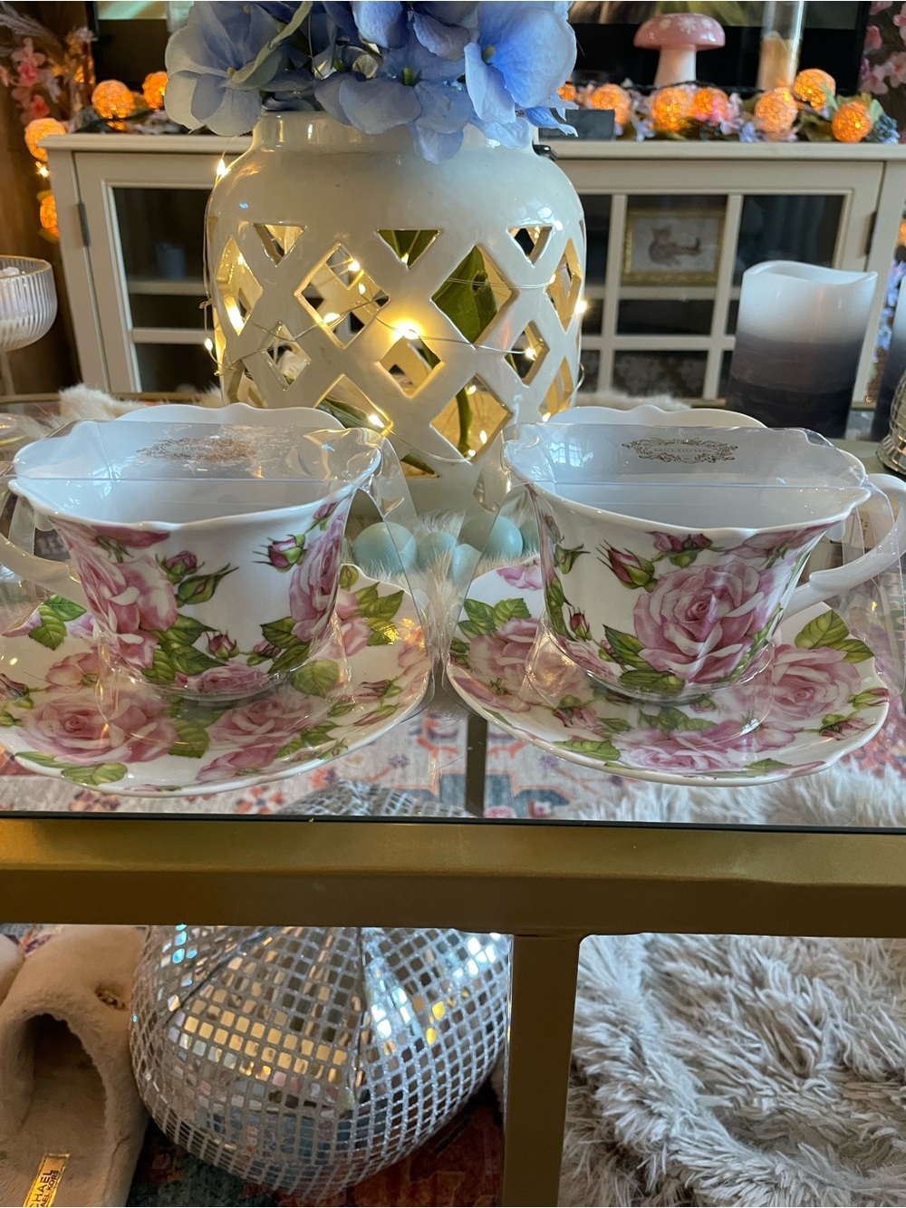 Floral Rose Porcelain Tea Cup and Saucer Set - Pink